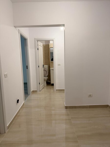 Titan- 3 camere in curs de renovare