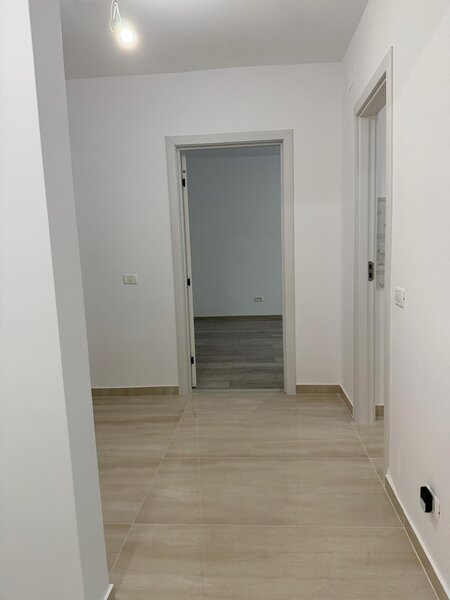 Titan- 3 camere in curs de renovare